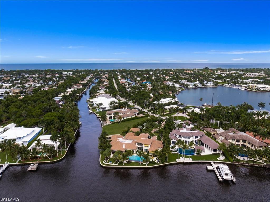 AQUALANE SHORES - Residential