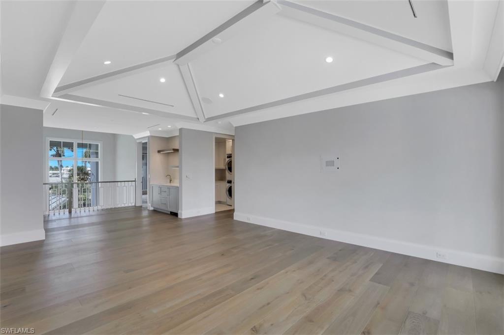 AQUALANE SHORES - Residential