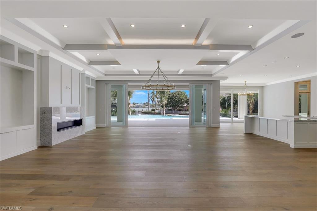 AQUALANE SHORES - Residential