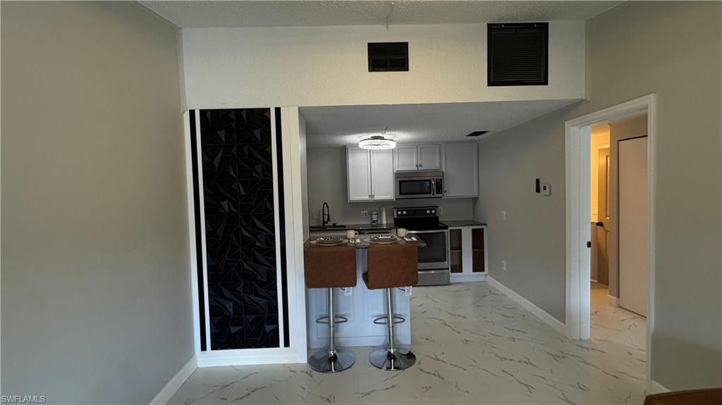 TREETOPS OF NAPLES - Residential Lease