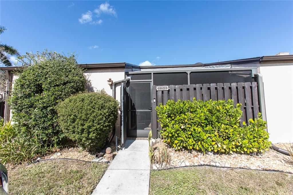 PINE GROVE TOWNHOUSES - Residential