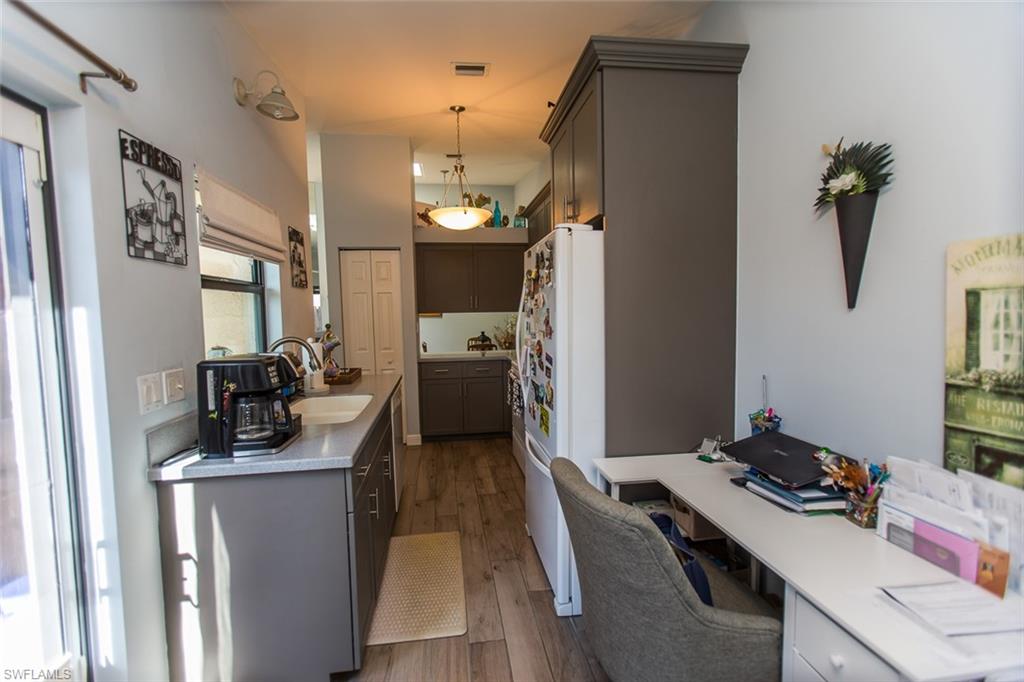 PINE GROVE TOWNHOUSES - Residential