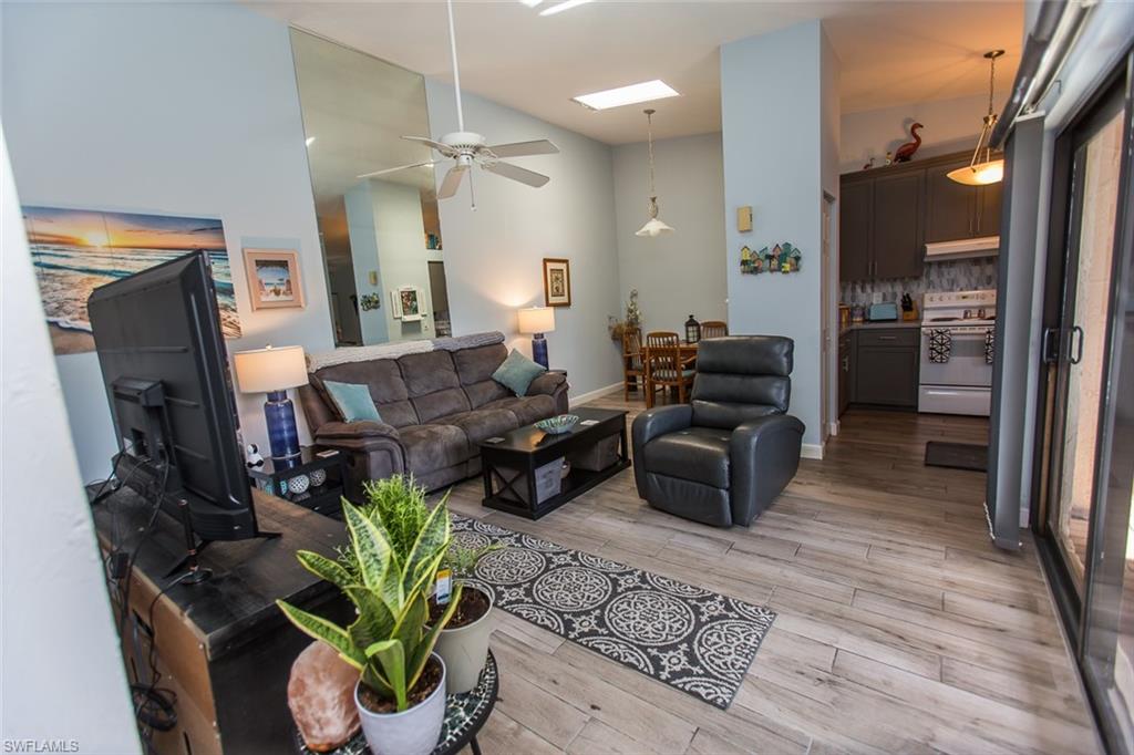 PINE GROVE TOWNHOUSES - Residential