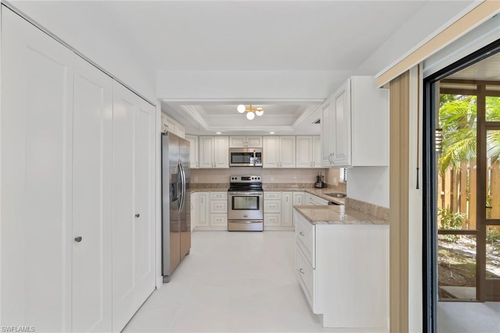 MEADOWS - Residential Lease