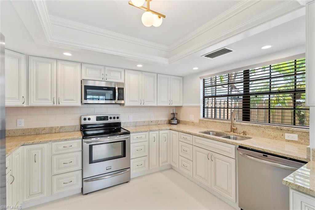 MEADOWS - Residential Lease