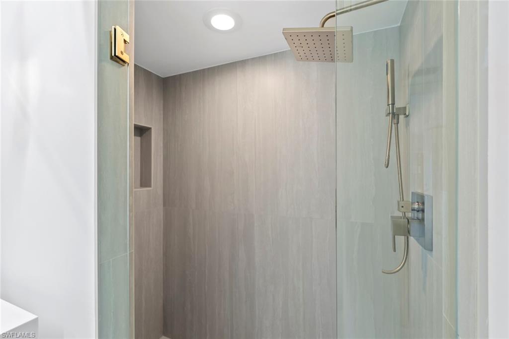 MEADOWS - Residential Lease