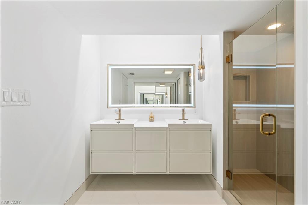 MEADOWS - Residential Lease