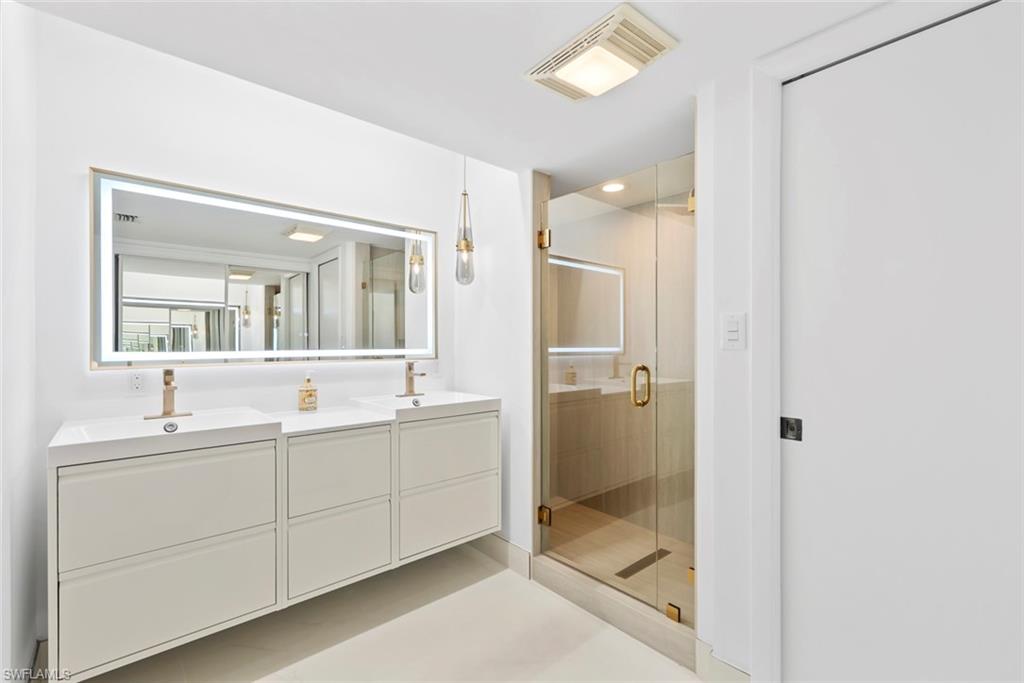 MEADOWS - Residential Lease