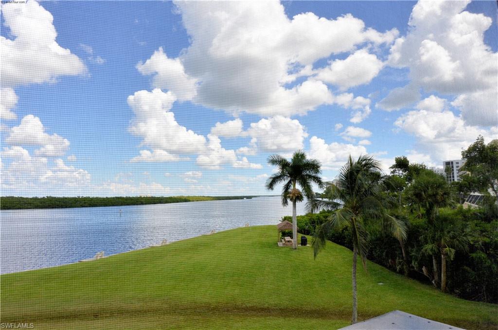 THE PALMS OF BAY BEACH - Residential