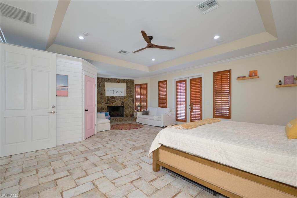 DEEP LAGOON ESTATES - Residential Lease