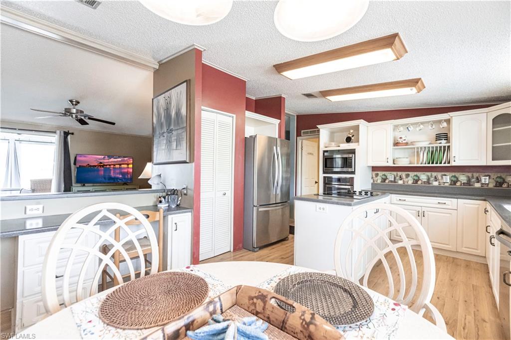 PINE LAKES COUNTRY CLUB - Residential