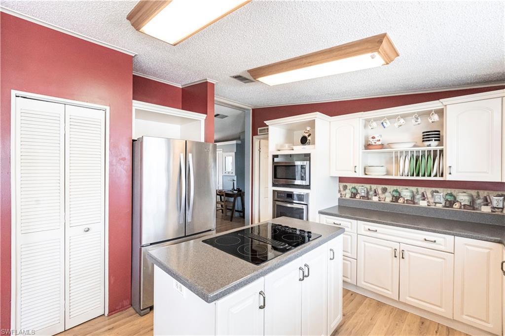 PINE LAKES COUNTRY CLUB - Residential