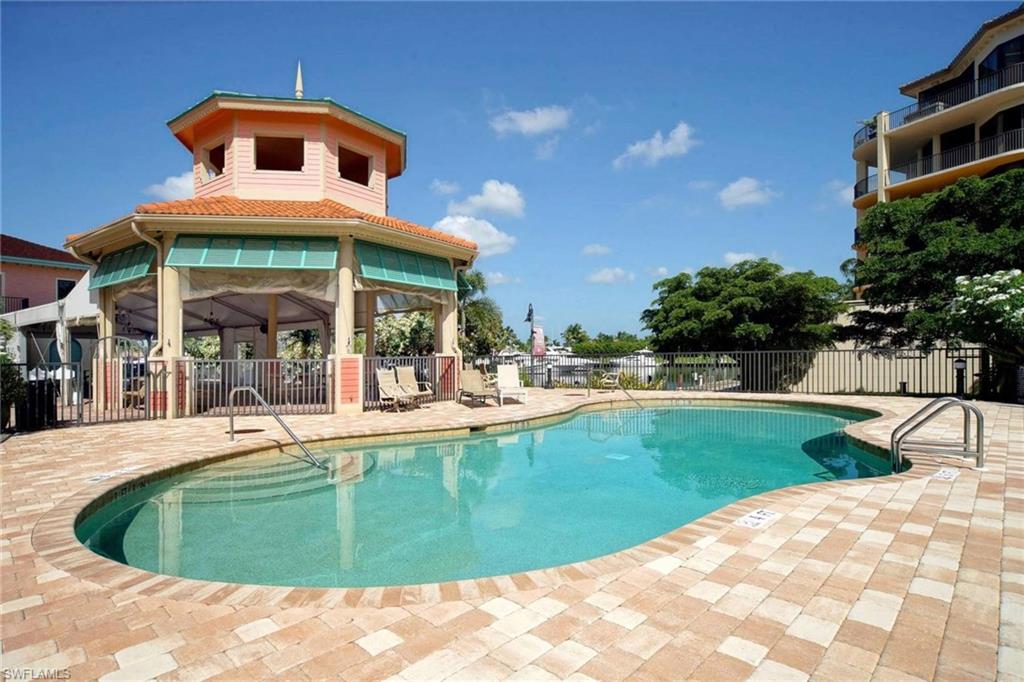 CAPE HARBOUR - Residential