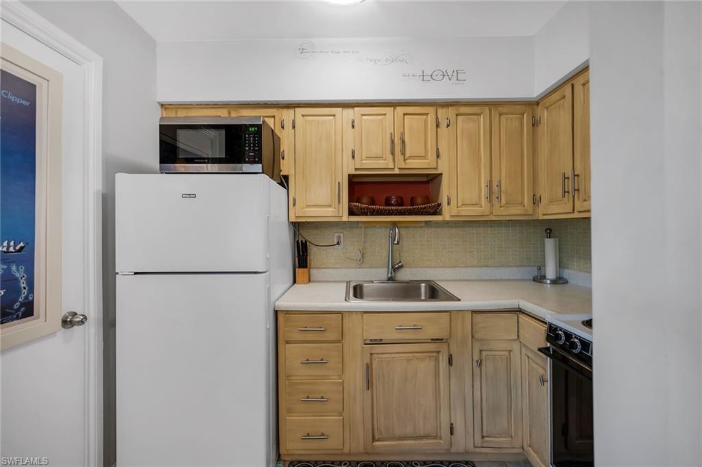 SEABREEZE WEST - Residential