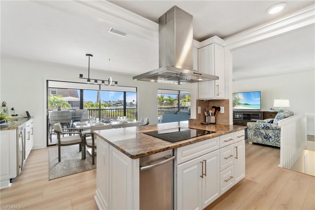 PALM BAY ESTATES - Residential Lease