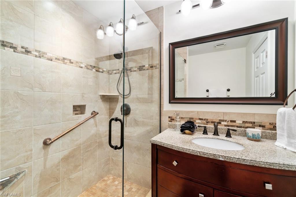 PALM BAY ESTATES - Residential Lease