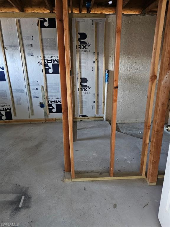 FORT MYERS SHORES - Residential