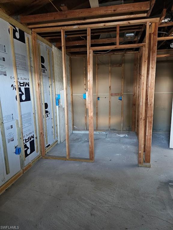 FORT MYERS SHORES - Residential