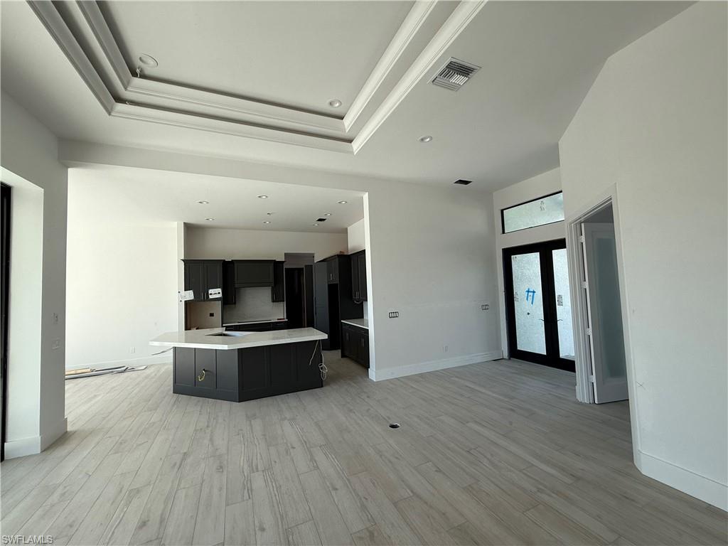 MARCO BEACH - Residential