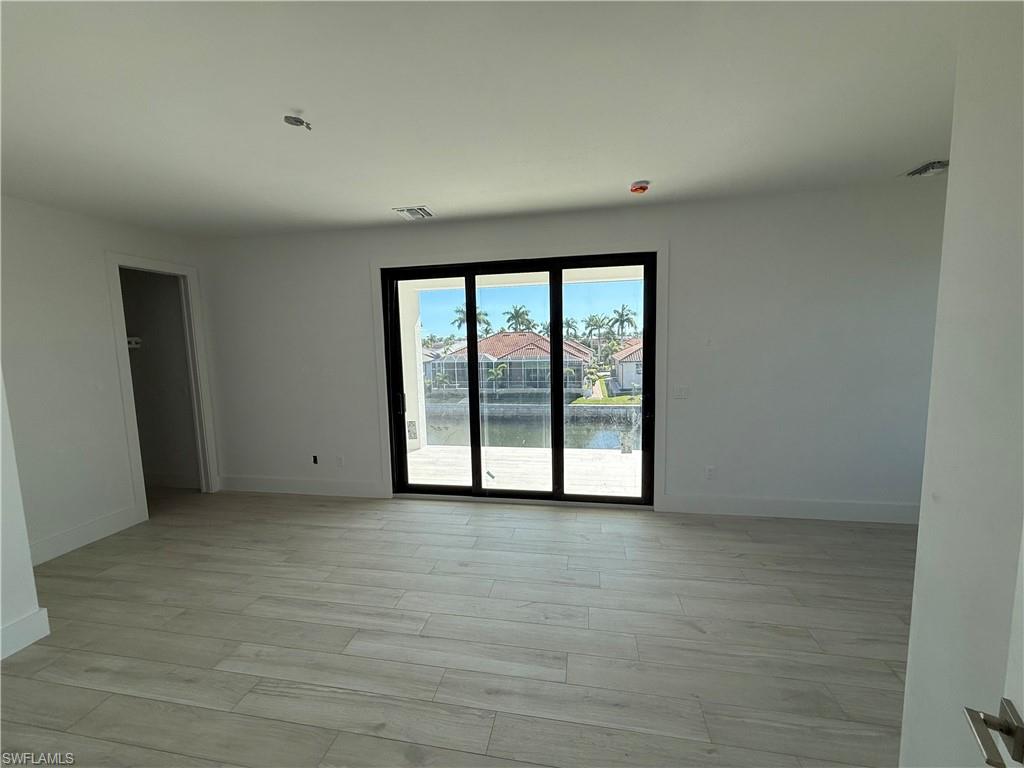 MARCO BEACH - Residential