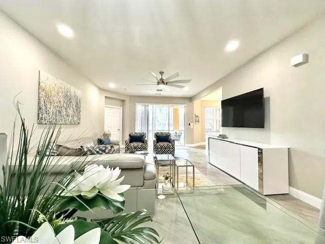 Bonita Springs, Florida 34135, United States, 3 Bedrooms Bedrooms, ,2 BathroomsBathrooms,Residential,Pending,2858