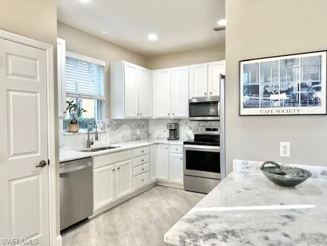 Bonita Springs, Florida 34135, United States, 3 Bedrooms Bedrooms, ,2 BathroomsBathrooms,Residential,Pending,2858