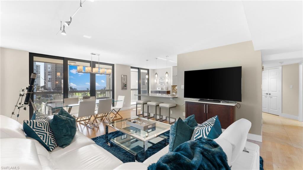 ESPLANADE CLUB - Residential