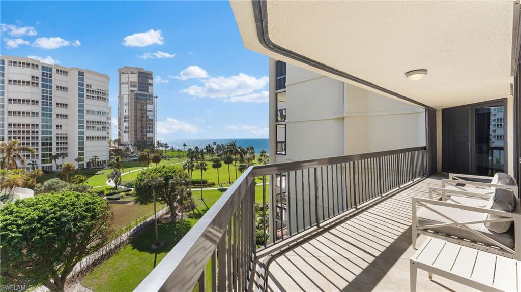 ESPLANADE CLUB - Residential