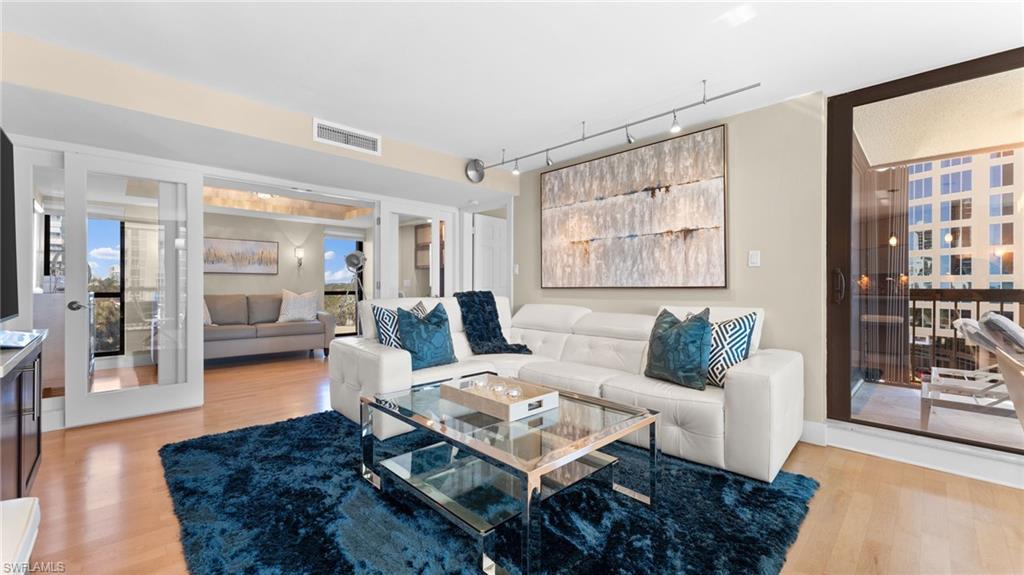 ESPLANADE CLUB - Residential