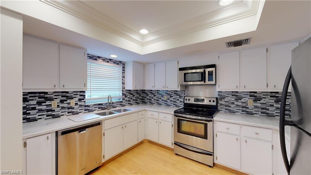 SOLANA OAKS - Residential