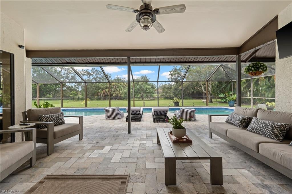 6560 Kestrel CIR