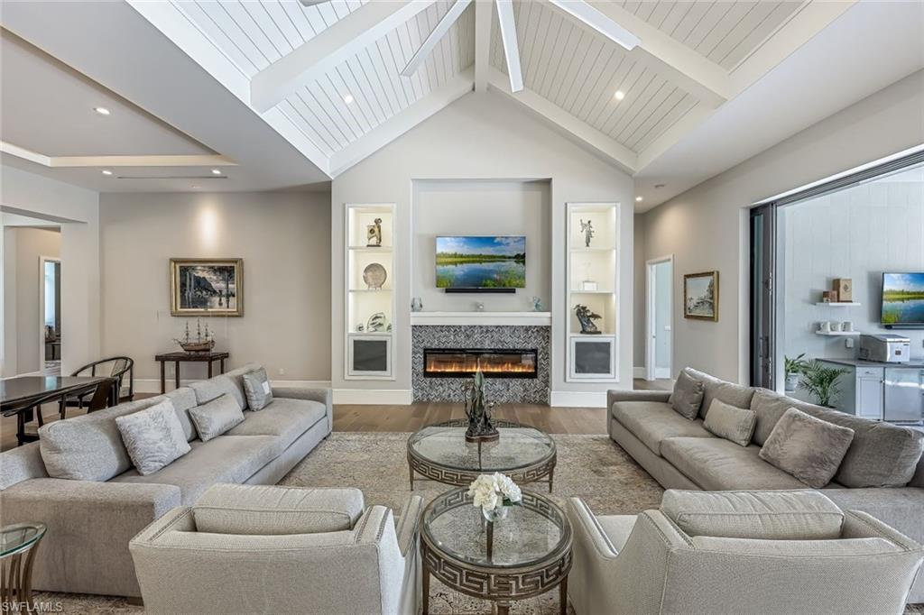 PARK SHORE - Residential