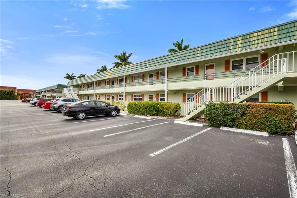 VALLEY STREAM COURT - Residential