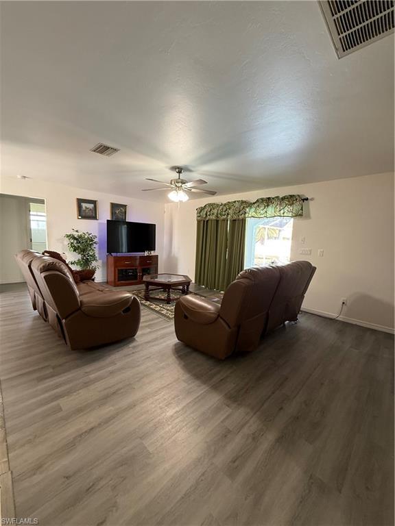 OAKWOOD - Residential Lease