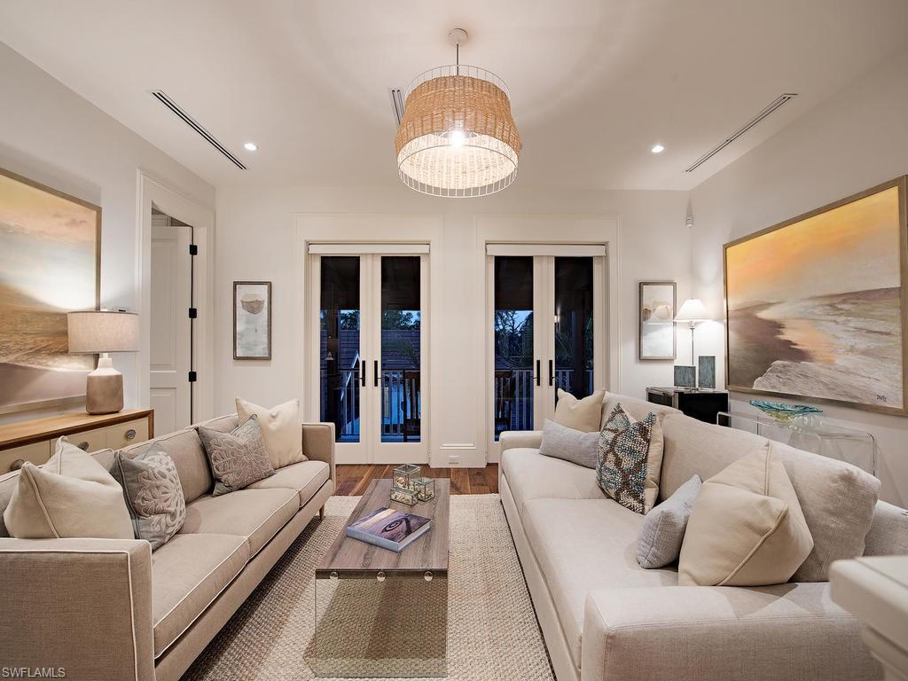 OLDE NAPLES - Residential