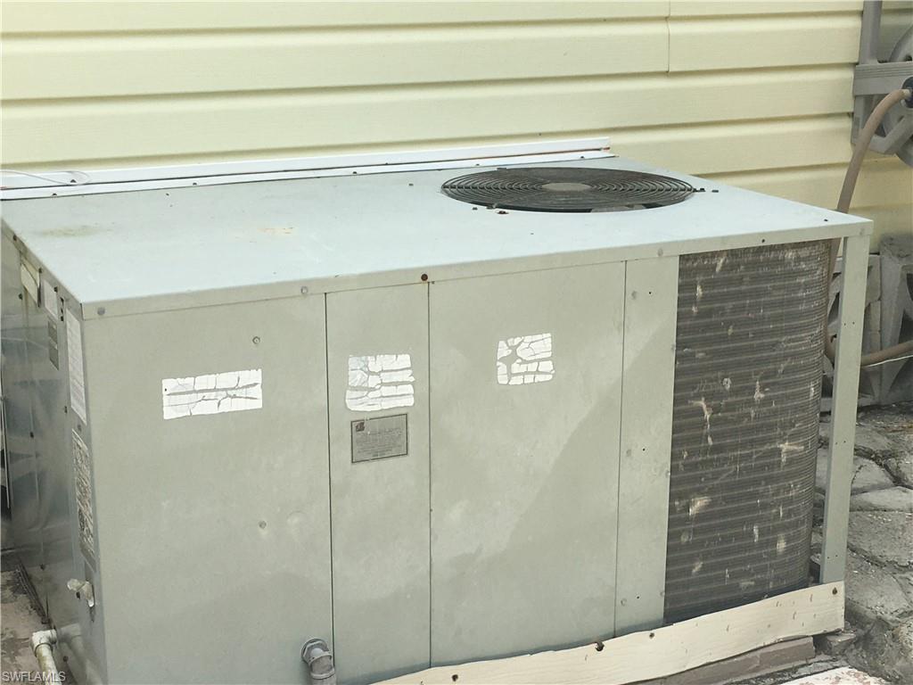 LEESURE VILLAGE - Residential