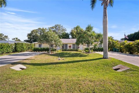 788 102nd N AVE NAPLES FL 34108