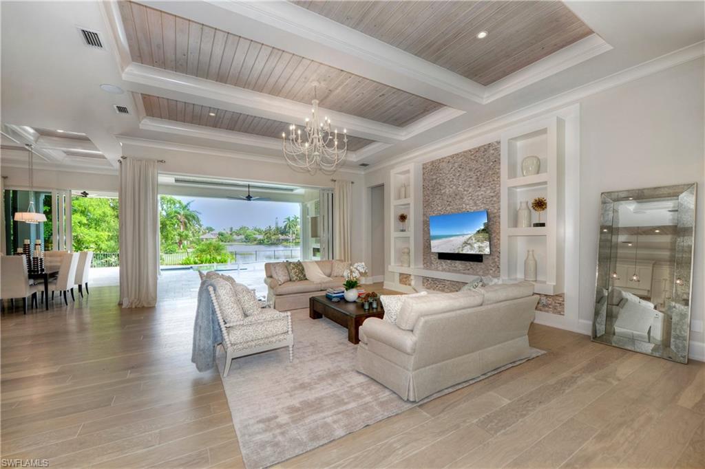 PARK SHORE - Residential