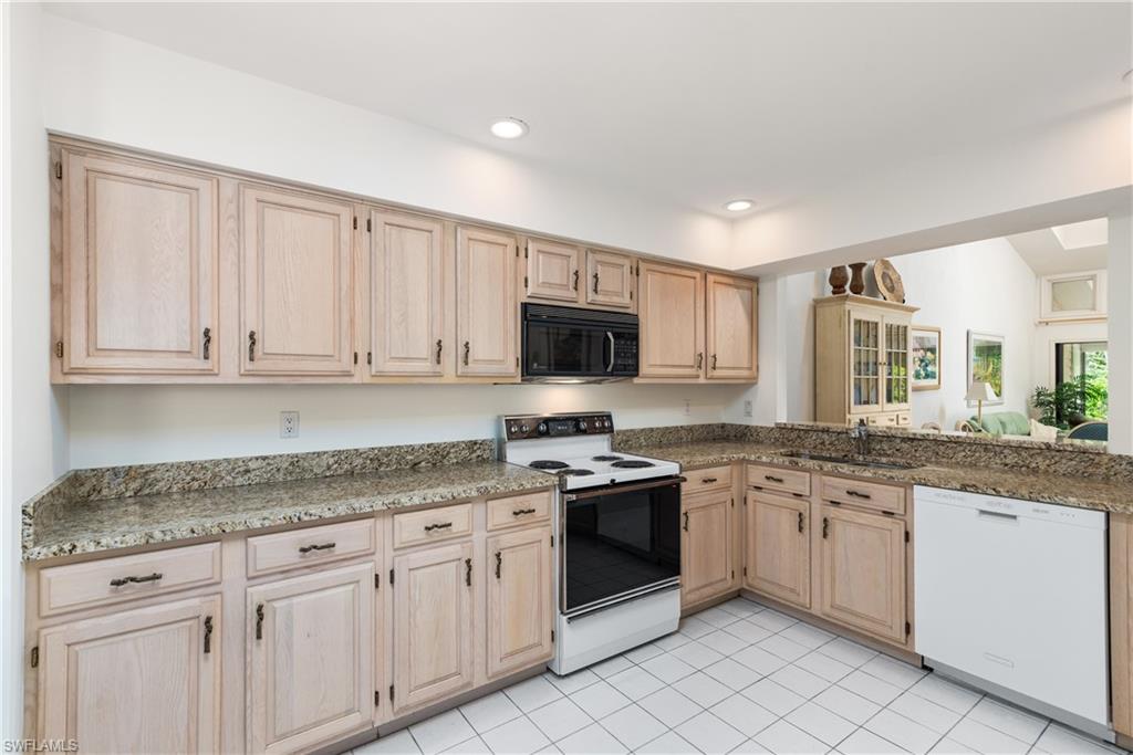 VILLAS AT PELICAN BAY - Residential Lease