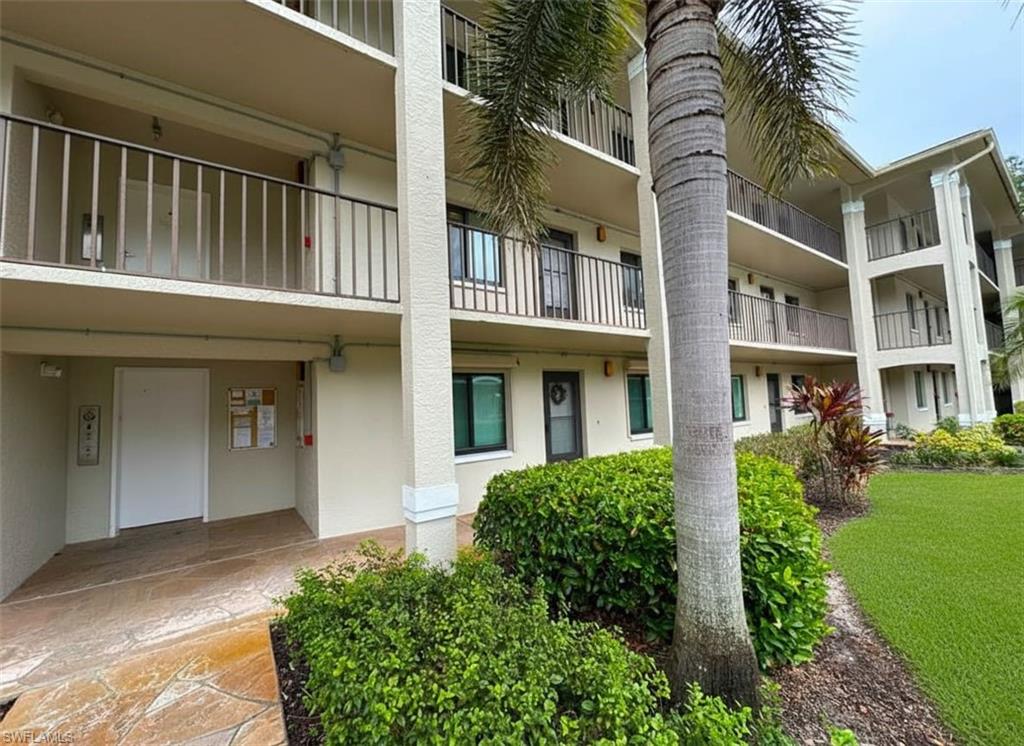 DEAUVILLE LAKE CLUB - Residential