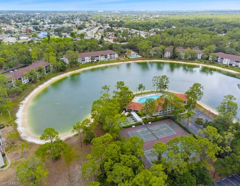 DEAUVILLE LAKE CLUB - Residential