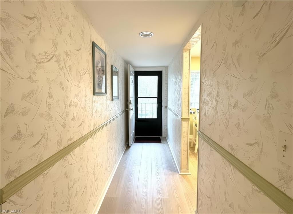 DEAUVILLE LAKE CLUB - Residential