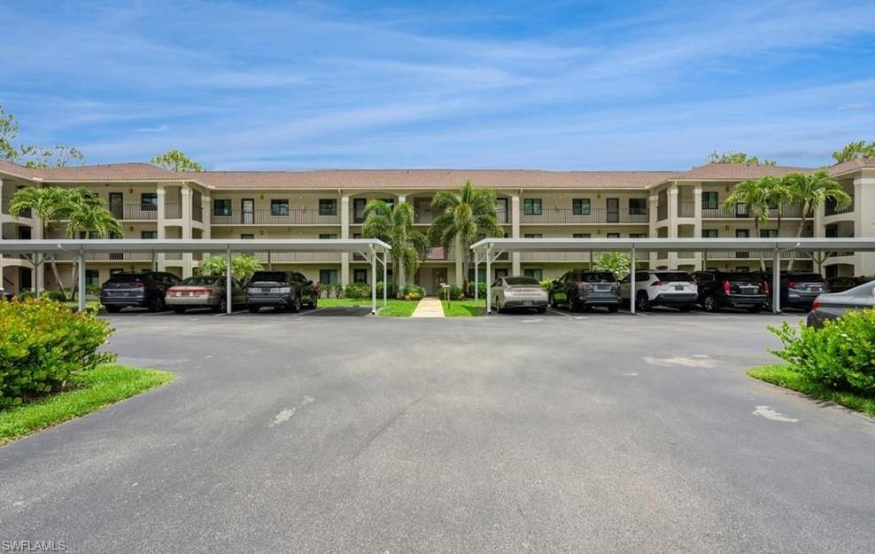 DEAUVILLE LAKE CLUB - Residential