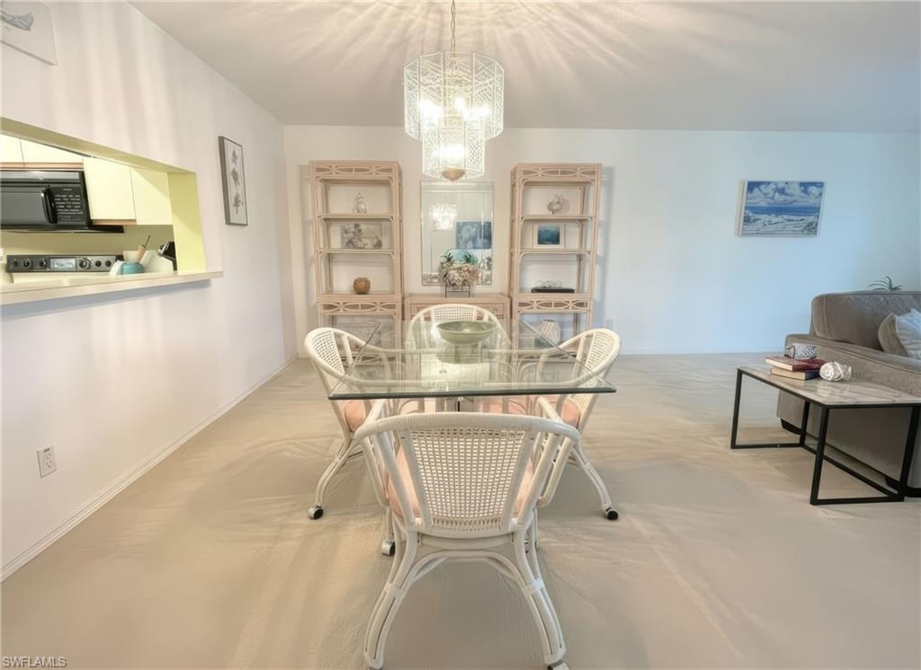 DEAUVILLE LAKE CLUB - Residential