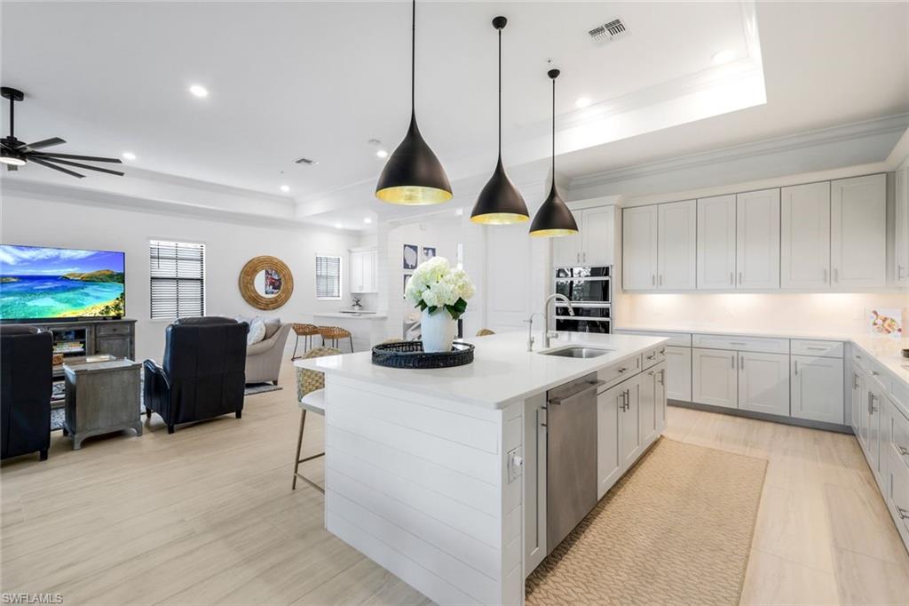 2472 Breakwater WAY 11-202