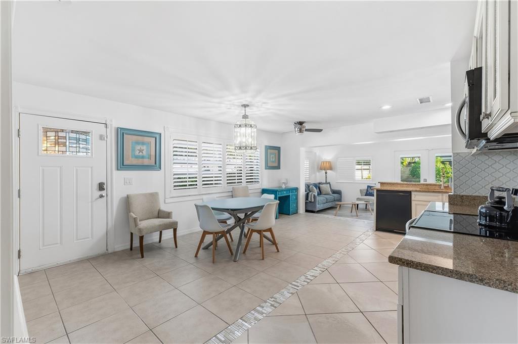 NAPLES PARK - Residential