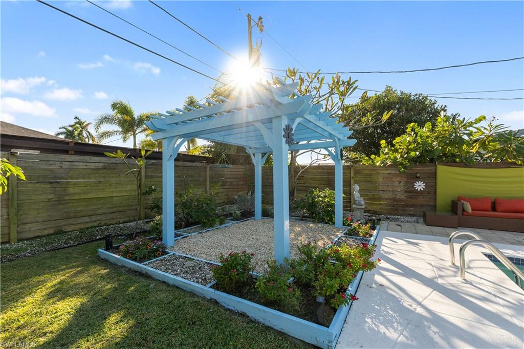 NAPLES PARK - Residential