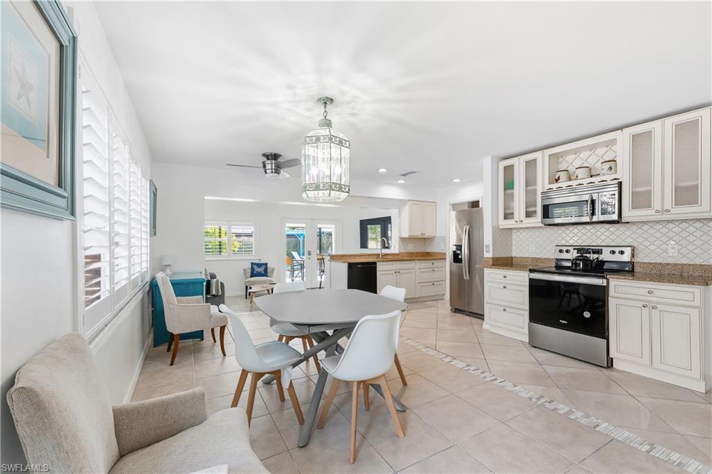 NAPLES PARK - Residential