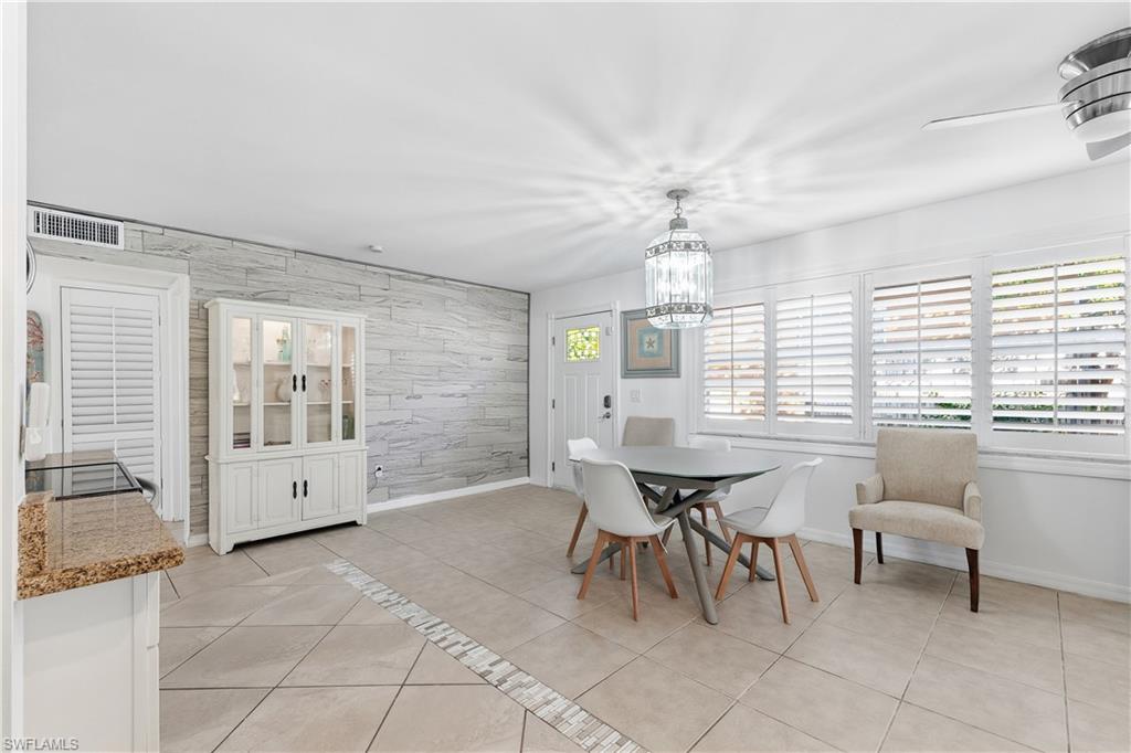 NAPLES PARK - Residential