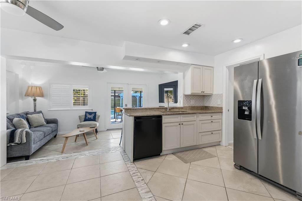 NAPLES PARK - Residential